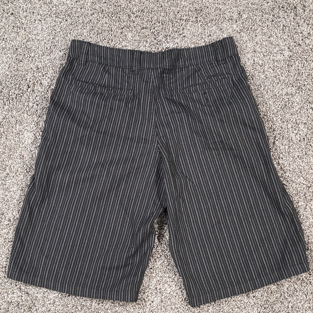 O'Neill Men's Black Pinstripe Shorts Size 30 - Picture 2 of 3